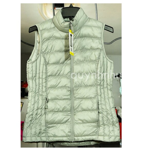 32 Degrees Jackets & Blazers - NWT 32 Degrees Ladies' Vest IN GREEN